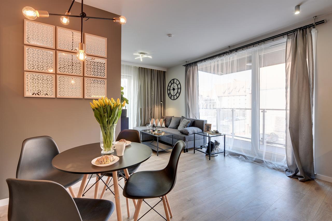 Apartamenty Chmielna 72 กดัญสก์ ภายนอก รูปภาพ