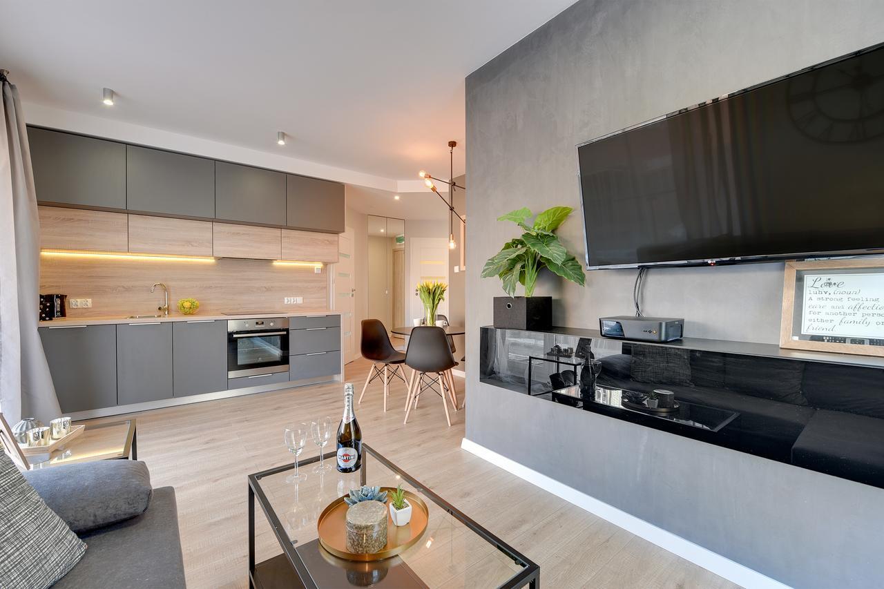 Apartamenty Chmielna 72 กดัญสก์ ภายนอก รูปภาพ
